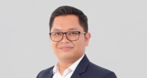 Sosok Inspiratif: Uncle Ari, Penyembuh dengan Hati di Balik Carenza Care